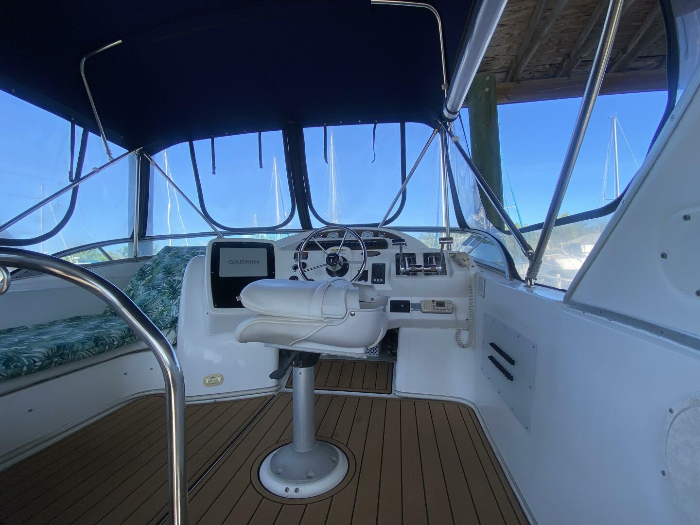Slide: The Image of Bayliner 3488 Command Bridge 2001 - 5410717