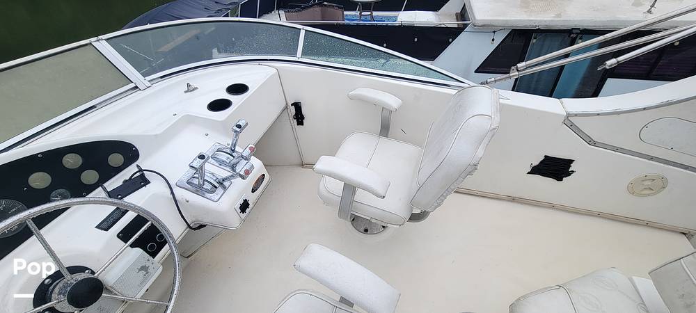 Slide: The Image of Bayliner 3587 AC 1997 - 14048329