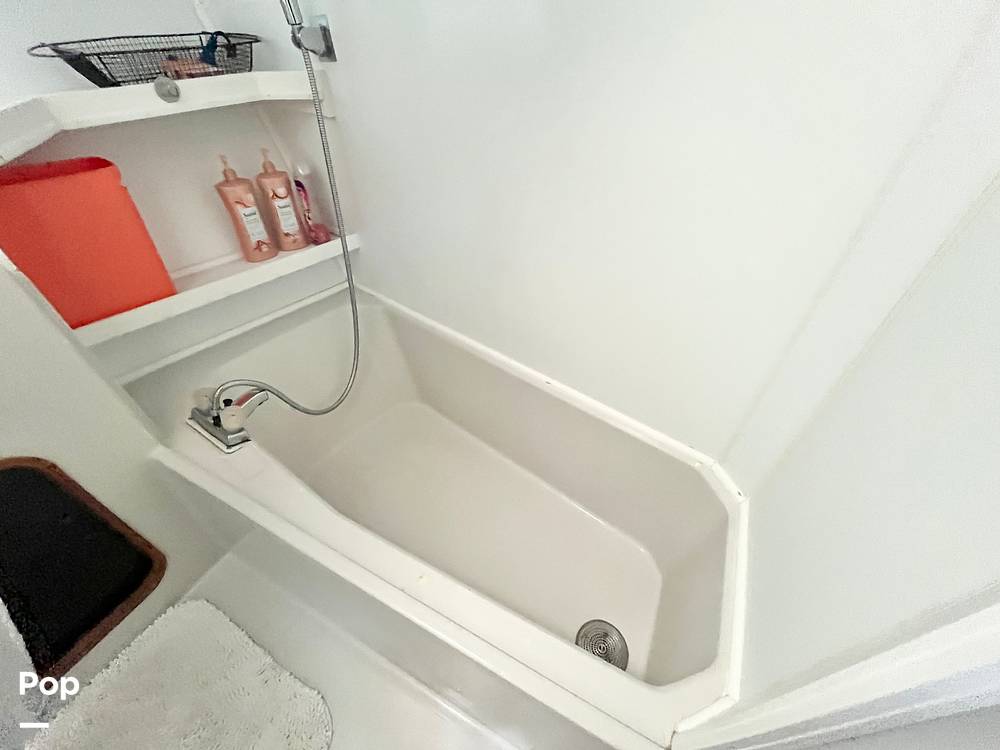 Slide: The Image of Bath Tub - 15145083