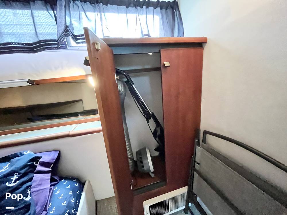 Slide: The Image of Hanging Locker - 15145078