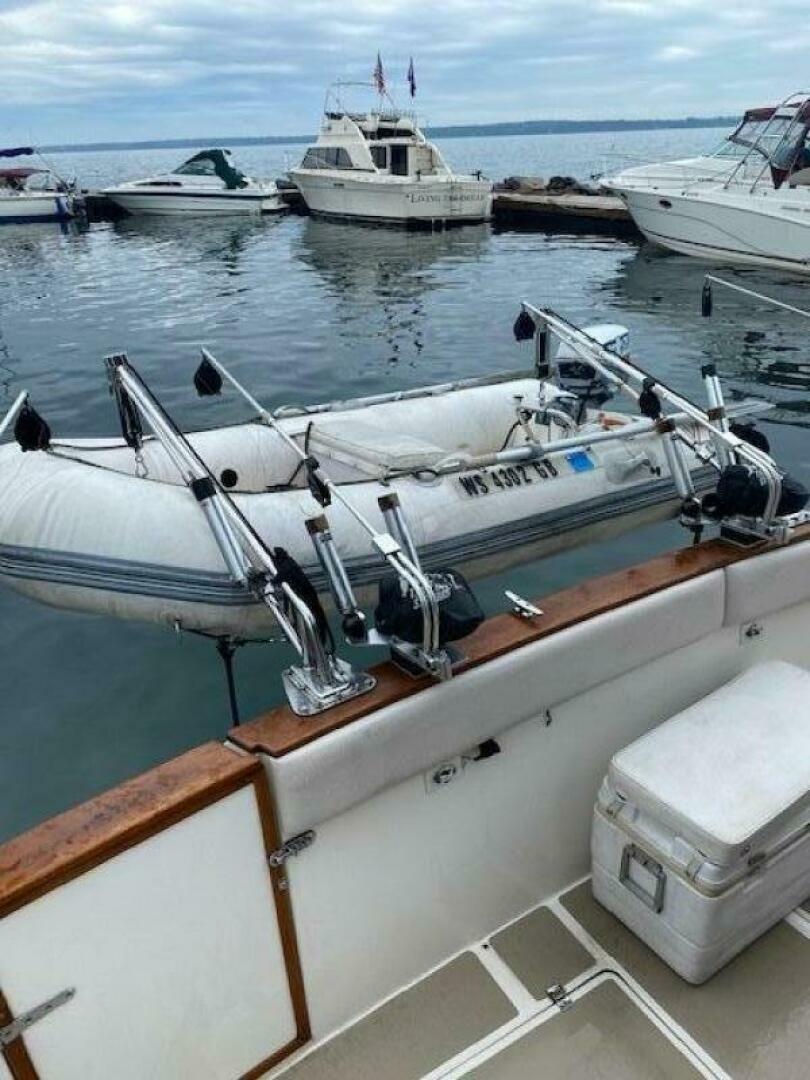 Slide: The Image of Bayliner 3870 Motoryacht 1985 - 4222558