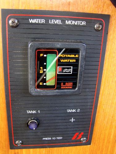 Slide: The Image of 1987 Bayliner 3888 Motoryacht water level monitor panel for potable water tanks. - 7