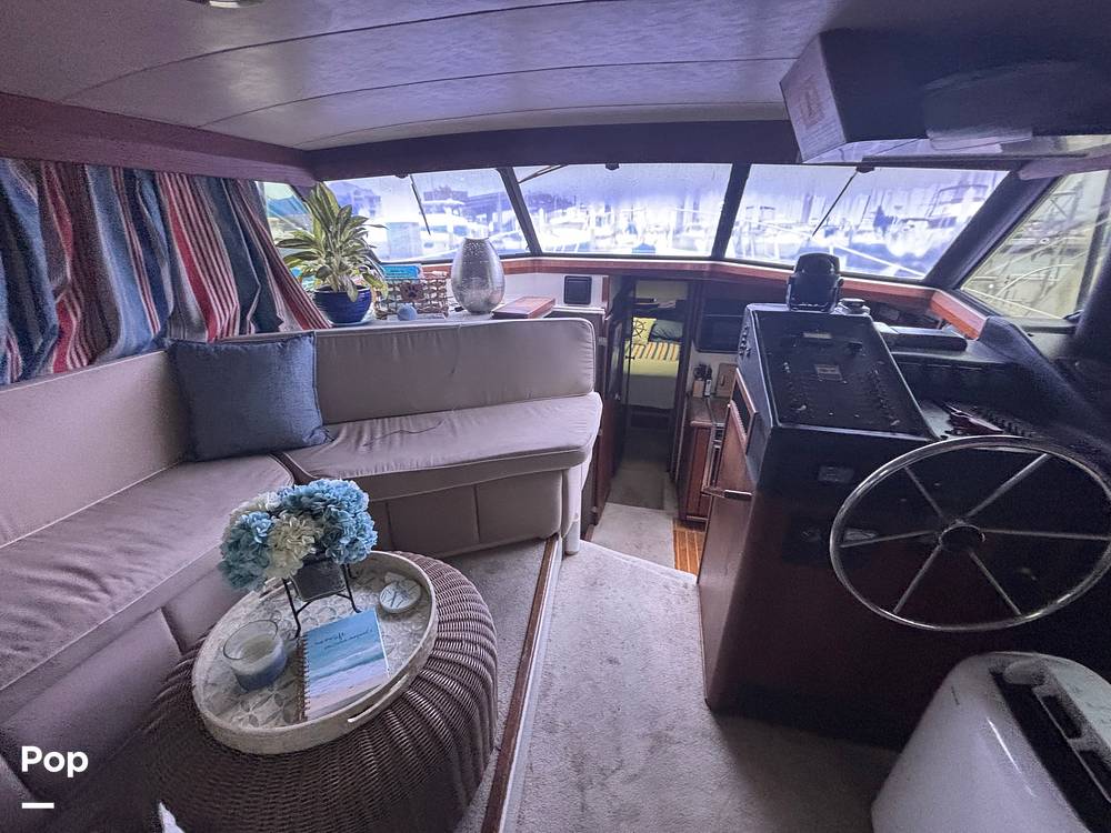 Slide: The Image of Bayliner 3888 Motoryacht 1990 - 15647756