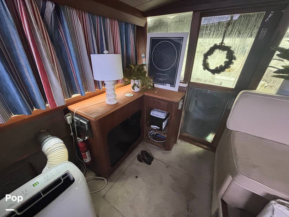 Slide: The Image of Bayliner 3888 Motoryacht 1990 - 15647758
