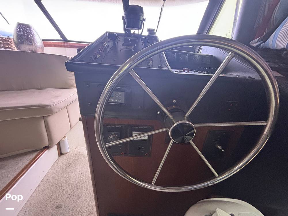 Slide: The Image of Bayliner 3888 Motoryacht 1990 - 15647762