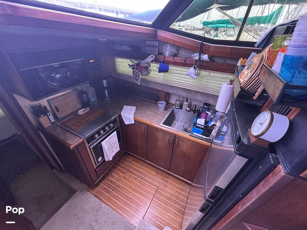 Slide: The Image of Bayliner 3888 Motoryacht 1990 - 15647767