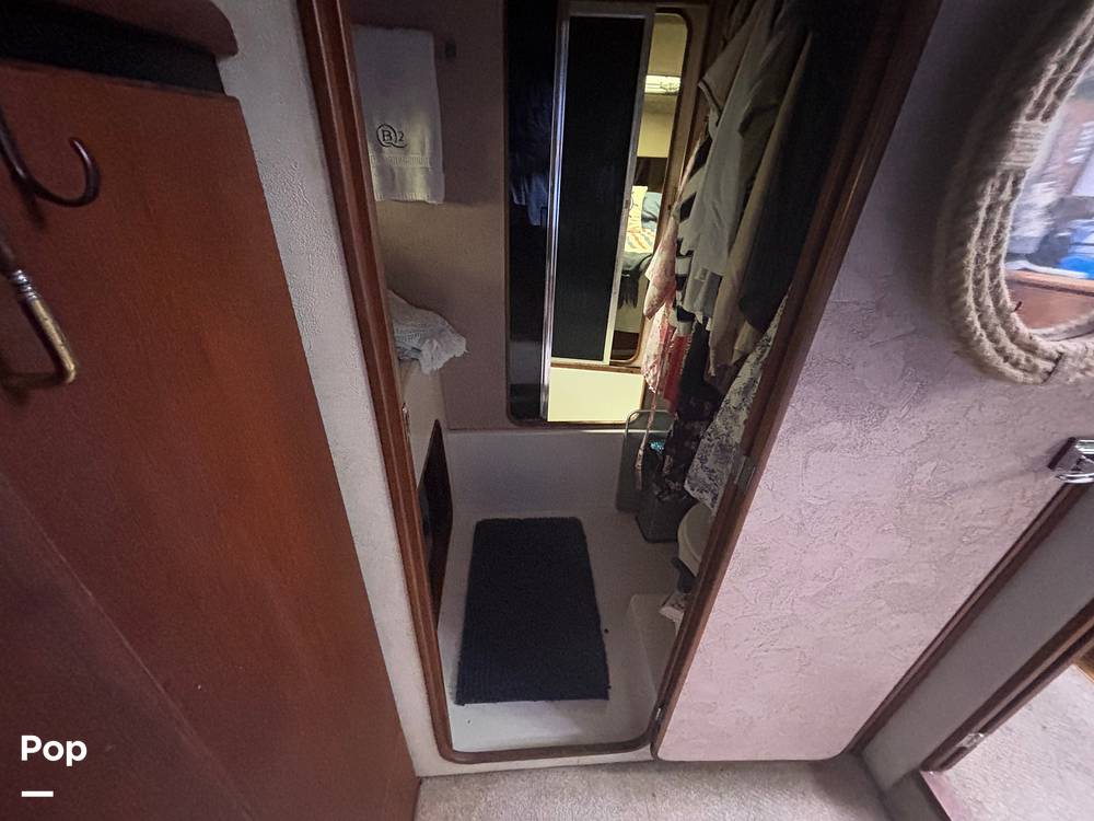 Slide: The Image of Bayliner 3888 Motoryacht 1990 - 15647777