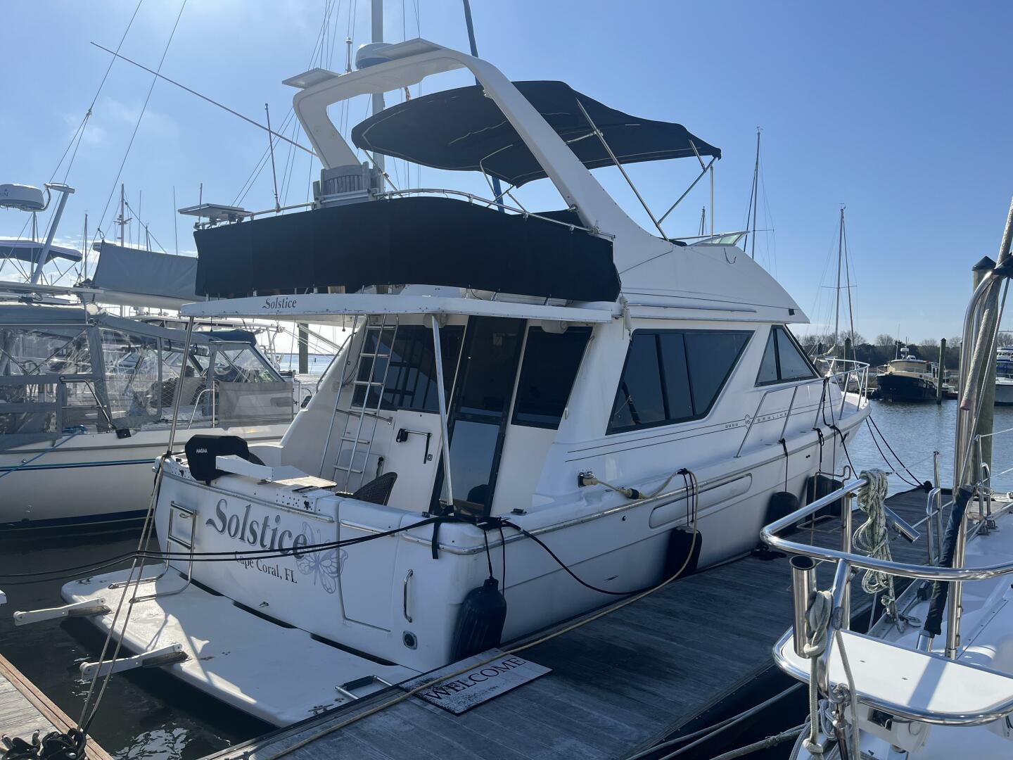 Slide: The Image of Bayliner 3988 1995 - 5158204