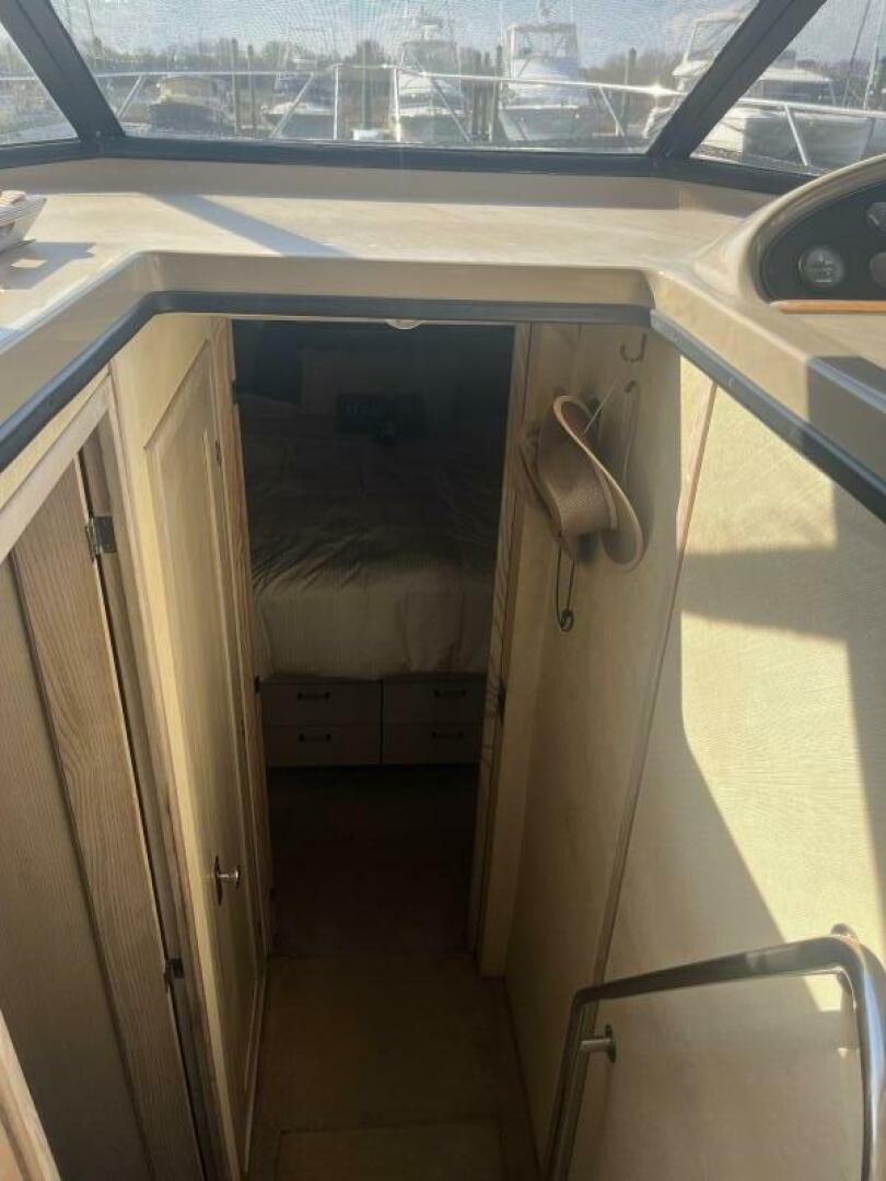 Slide: The Image of Bayliner 3988 1995 - 5158236