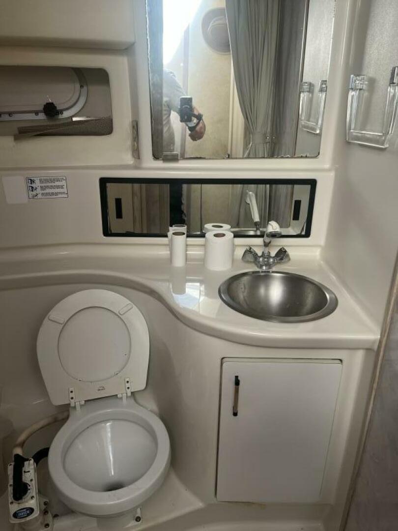 Slide: The Image of Bayliner 3988 1995 - 5158249