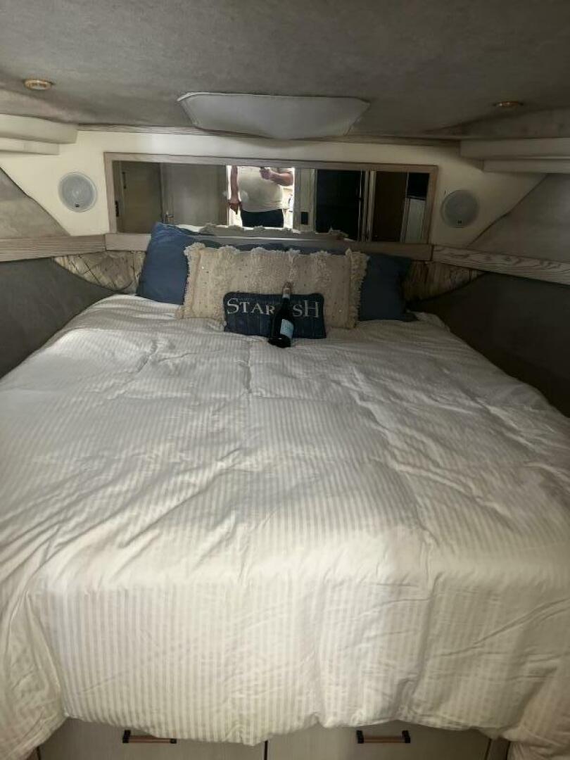 Slide: The Image of Bayliner 3988 1995 - 5158268