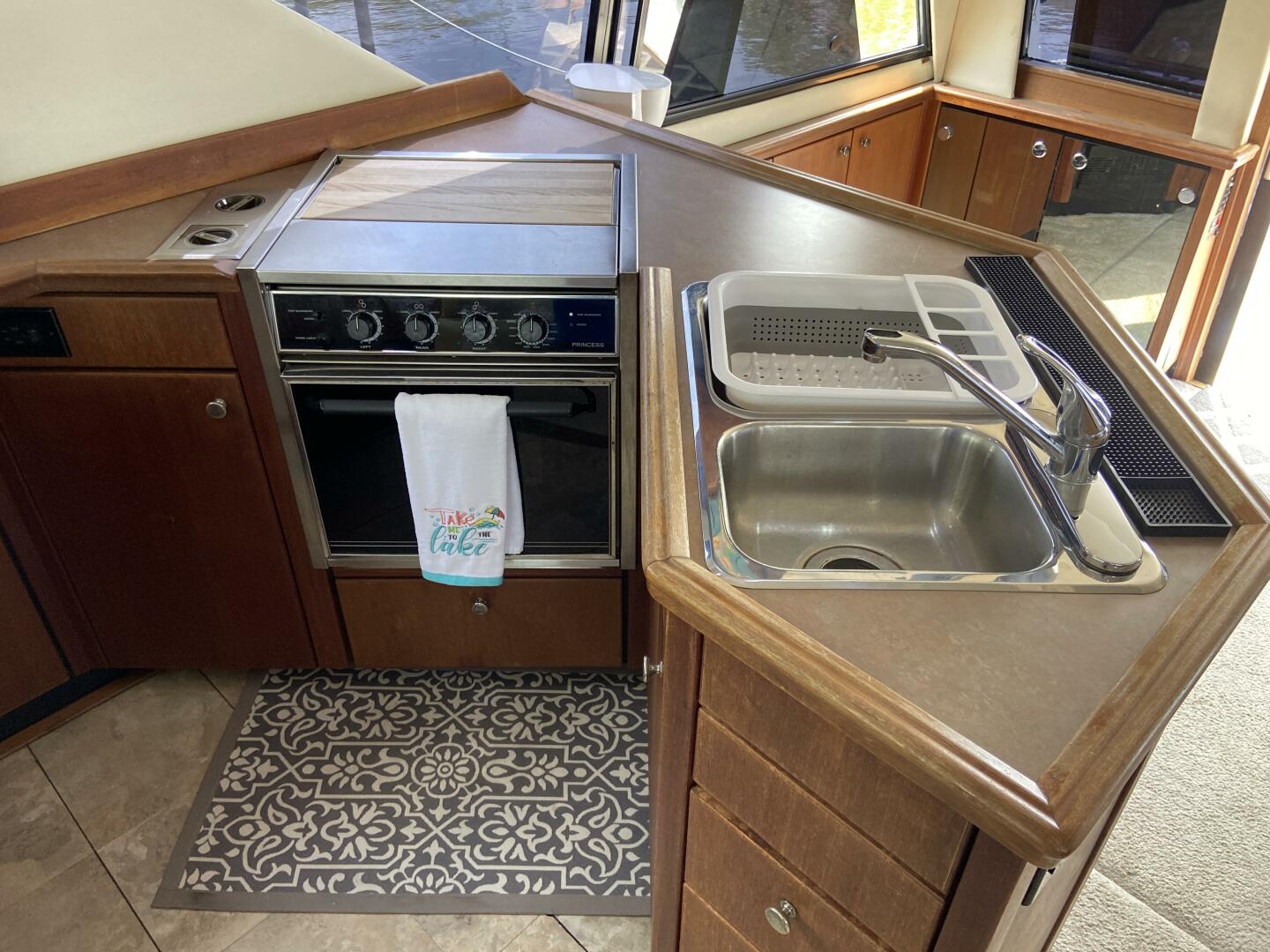 Slide: The Image of Sink & Stove in Galley - 5323062
