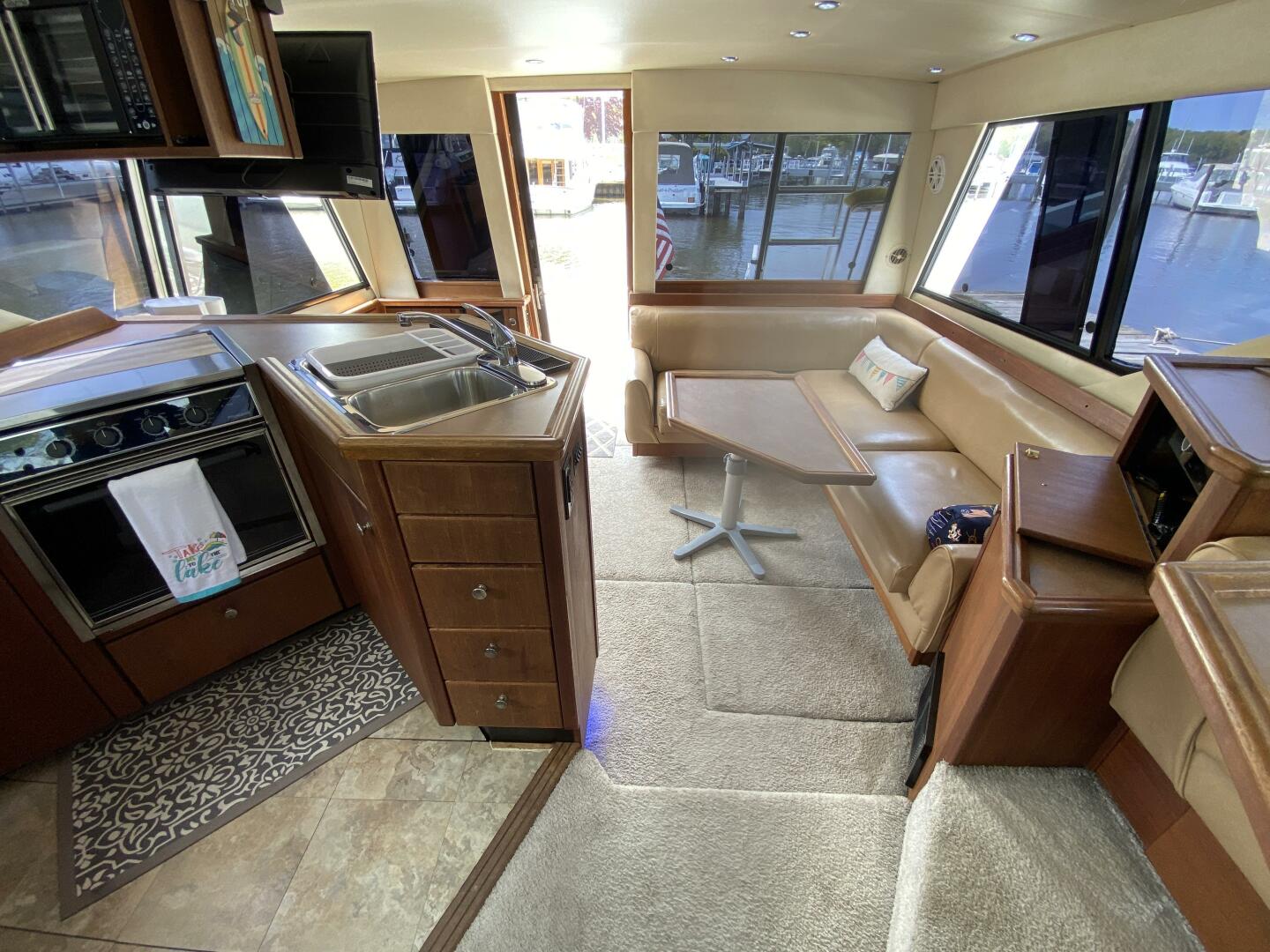 Slide: The Image of Aft View Galley & Dinette - 5323065