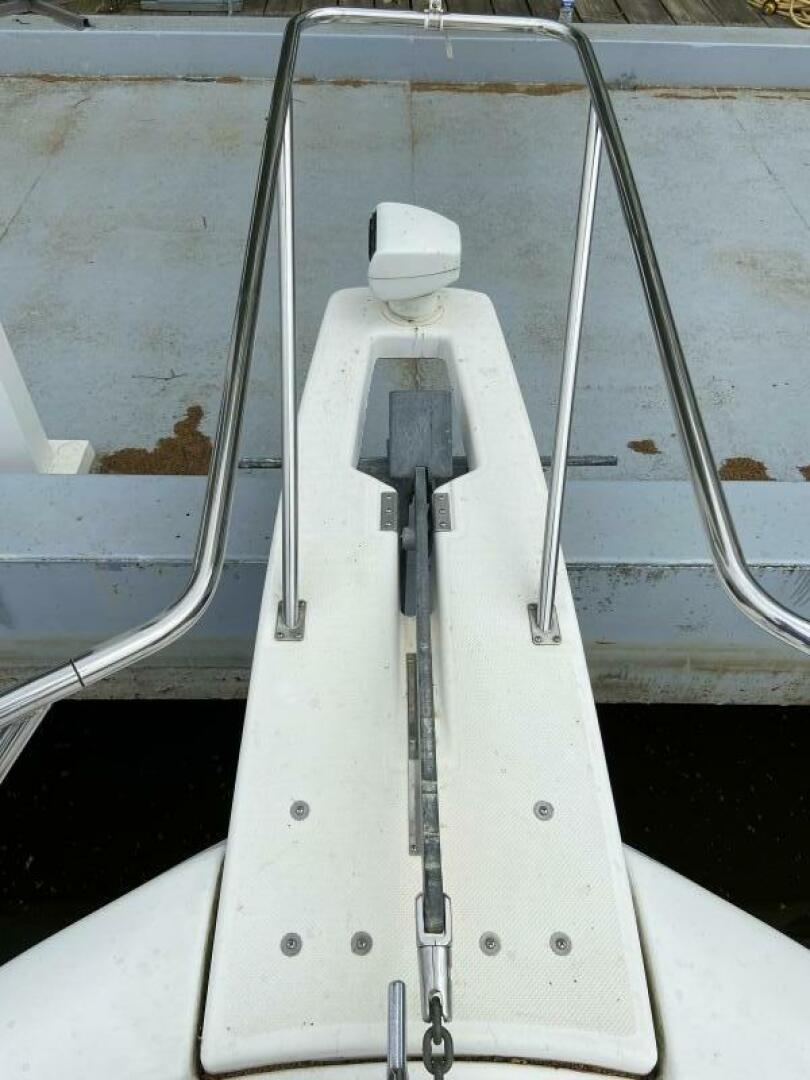 Slide: The Image of Bayliner 3988 Command Bridge 1995 - 5323109