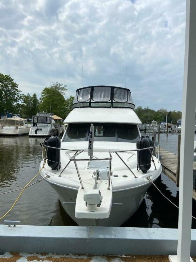 Slide: The Image of Bayliner 3988 Command Bridge 1995 - 5323135