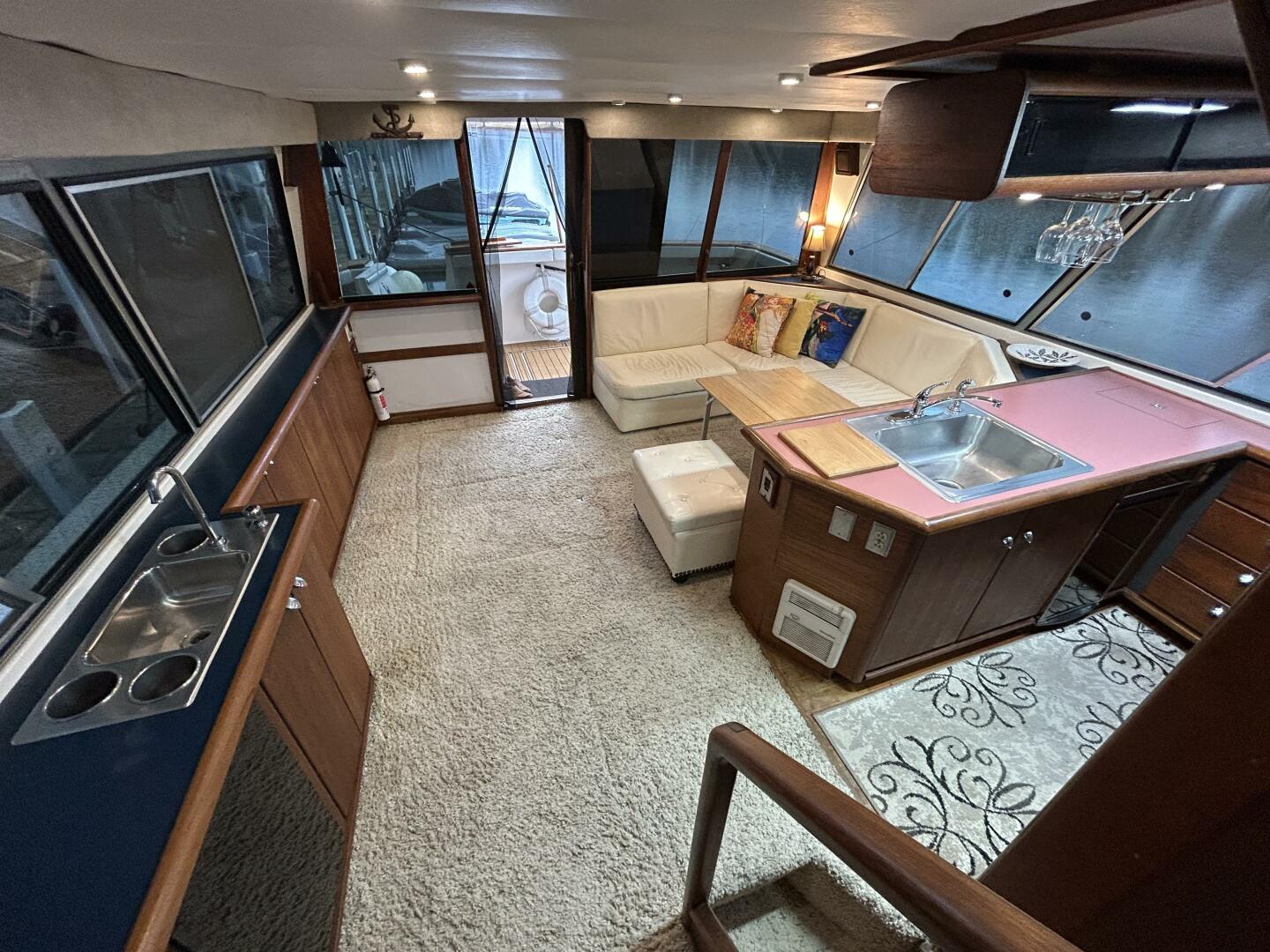 Slide: The Image of 45' Bayliner salon aft - 4903418