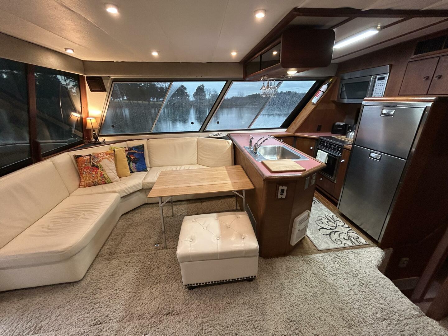 Slide: The Image of 45' Bayliner salon port - 4903420