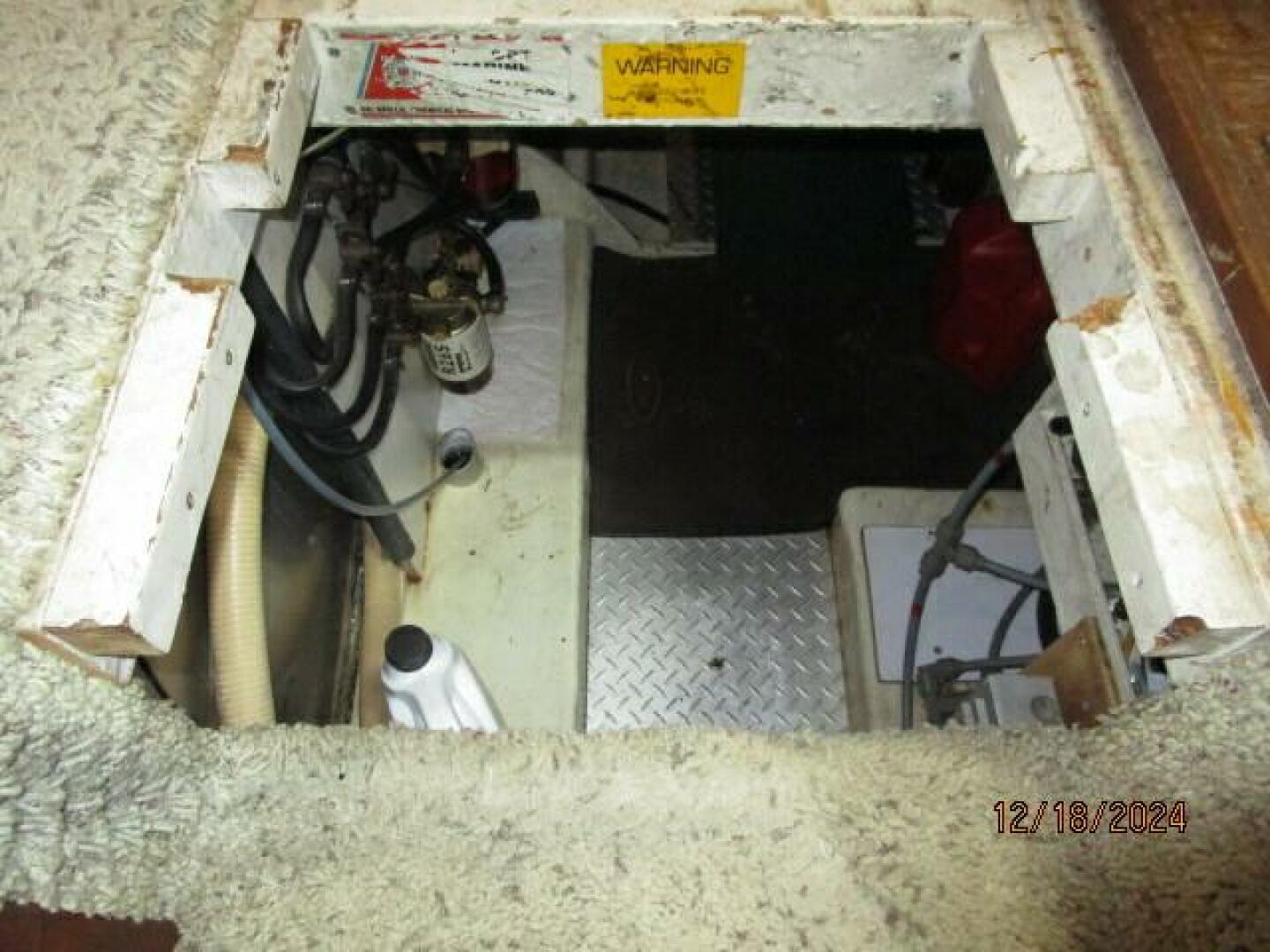Slide: The Image of 45' Bayliner engine room access1 - 4903375