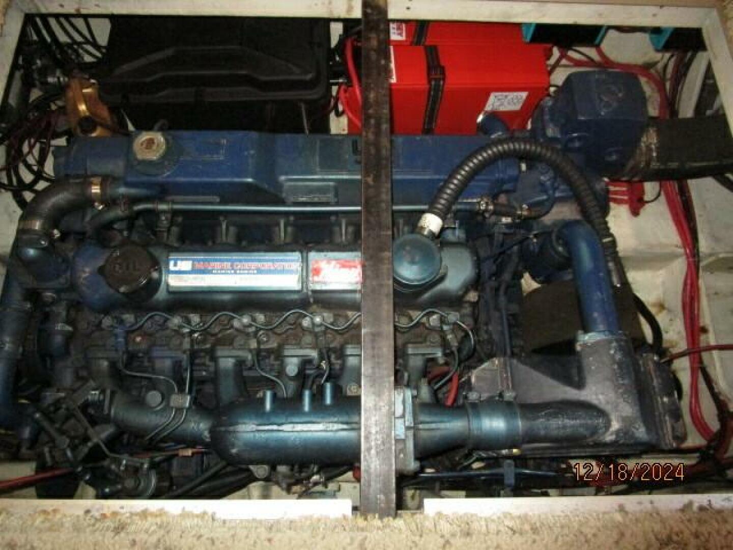 Slide: The Image of 45' Bayliner engine room access3 - 4903377