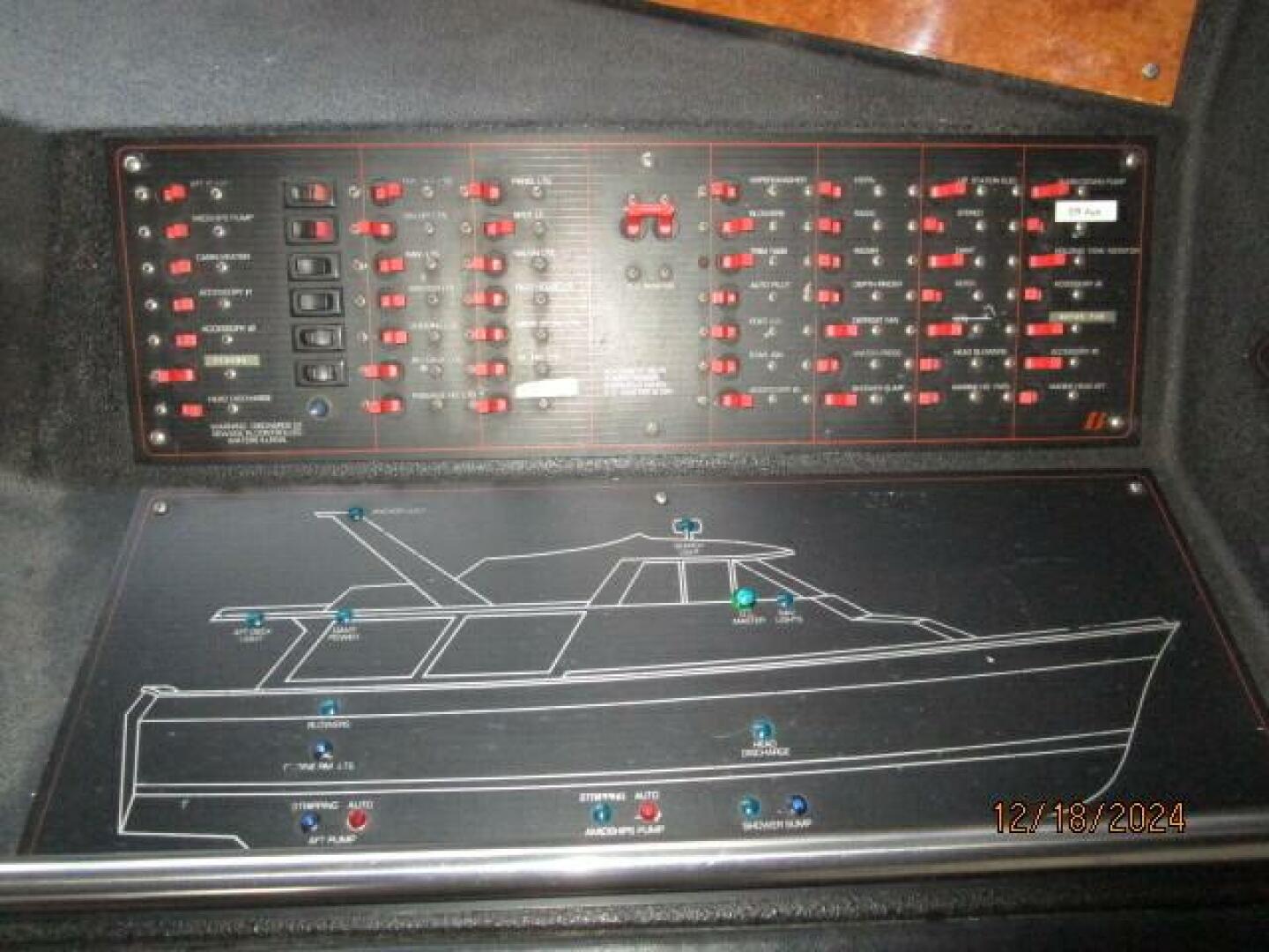 Slide: The Image of 45' Bayliner pilothouse electrical panel2 - 4903407