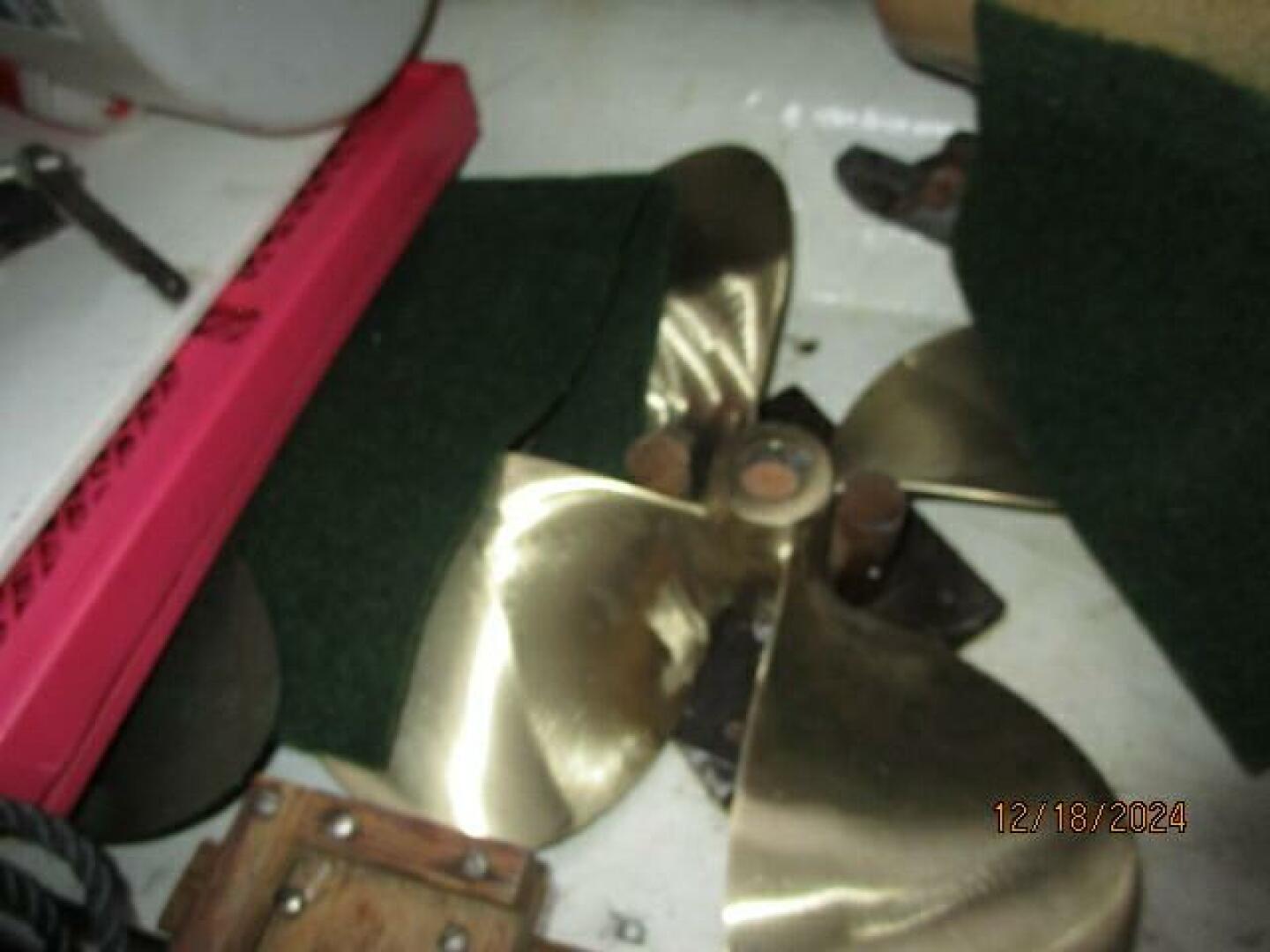 Slide: The Image of 45' Bayliner spare propellers - 4903425
