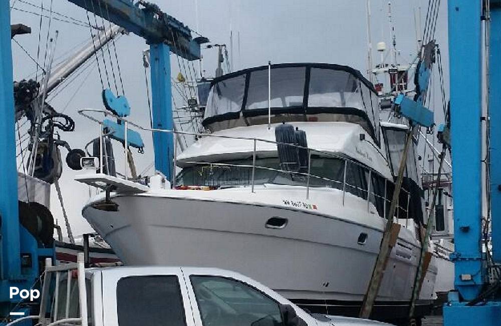 Slide: The Image of Bayliner 4587 Cockpit Motor Yacht 1995 - 2694902