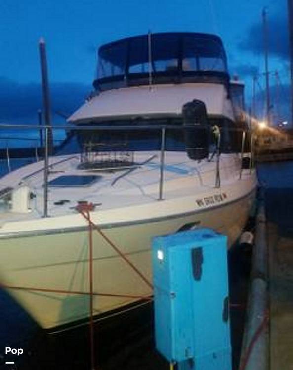 Slide: The Image of Bayliner 4587 Cockpit Motor Yacht 1995 - 2694903