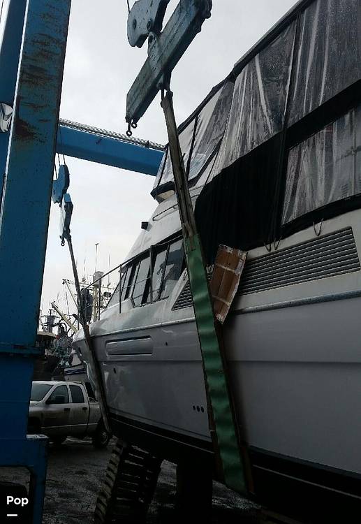 Slide: The Image of Bayliner 4587 Cockpit Motor Yacht 1995 - 2694907