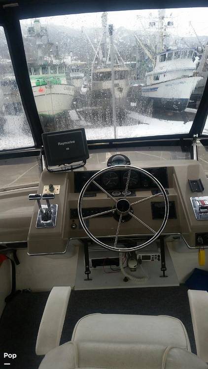 Slide: The Image of Bayliner 4587 Cockpit Motor Yacht 1995 - 2724381