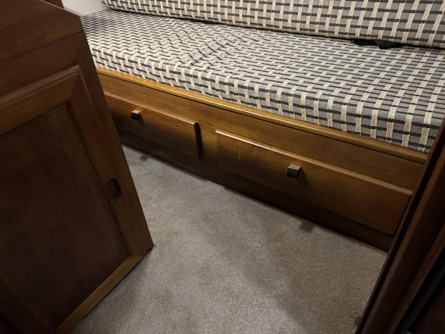Slide: The Image of Bayliner 4588 Motoryacht 1988 - 5115702