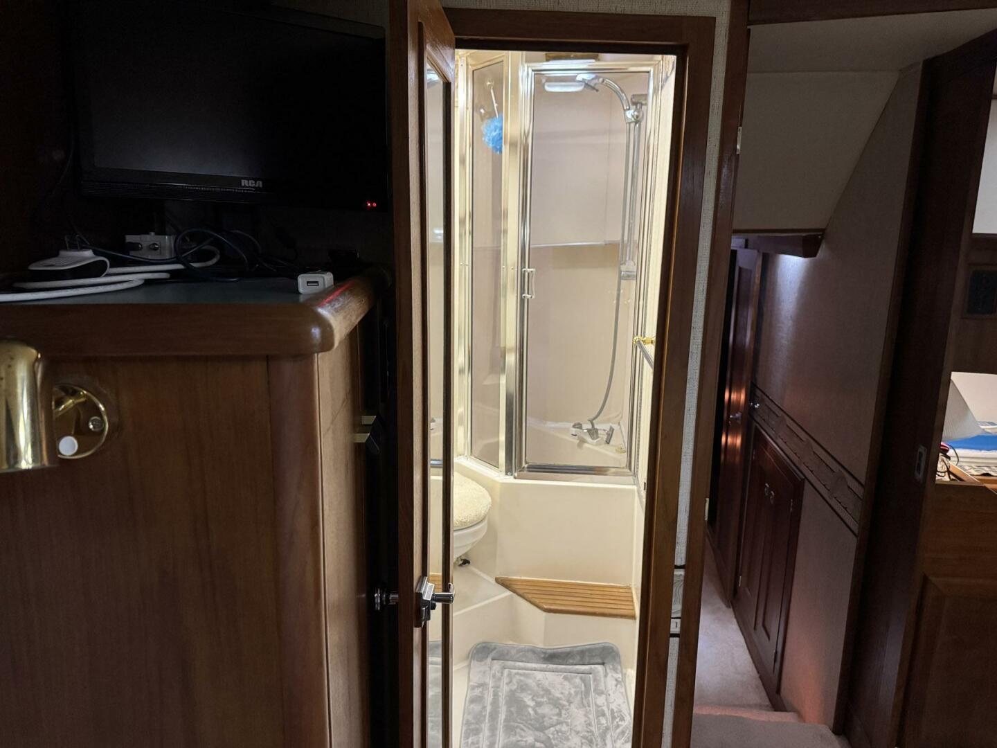Slide: The Image of Bayliner 4588 Motoryacht 1988 - 5115715