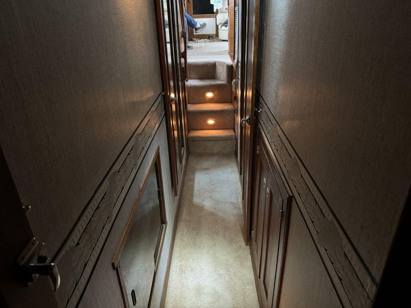 Slide: The Image of Bayliner 4588 Motoryacht 1988 - 5115726