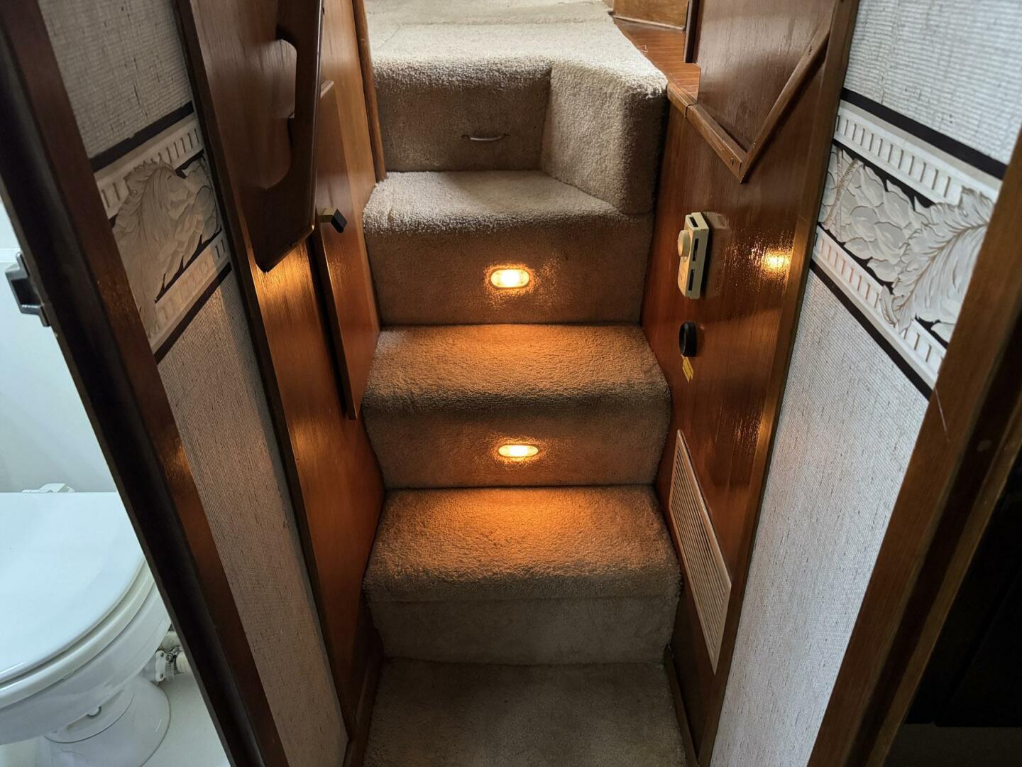 Slide: The Image of Bayliner 4588 Motoryacht 1988 - 5115728