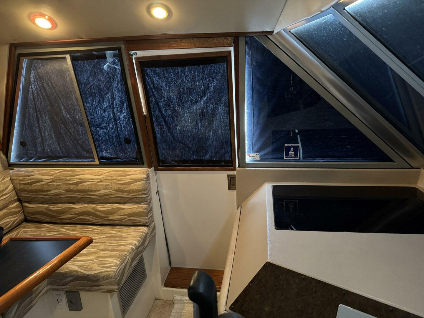 Slide: The Image of Bayliner 4588 Motoryacht 1988 - 5115736