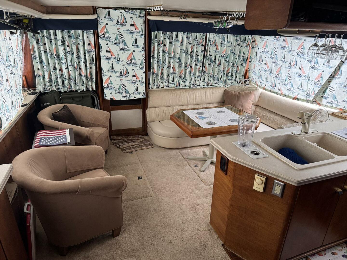 Slide: The Image of Bayliner 4588 Motoryacht 1988 - 5115747