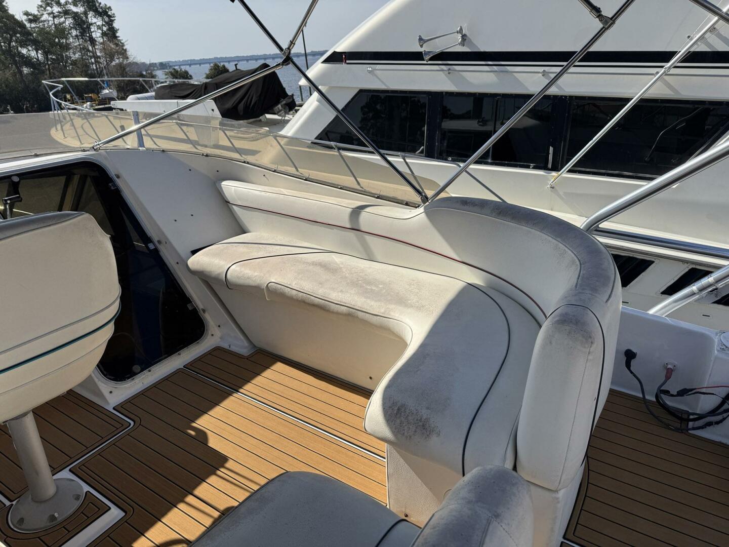 Slide: The Image of Bayliner 4588 Motoryacht 1988 - 5115769