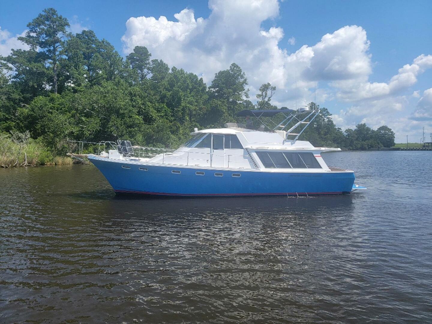 Slide: The Image of Bayliner 4588 Motoryacht 1988 - 5115781