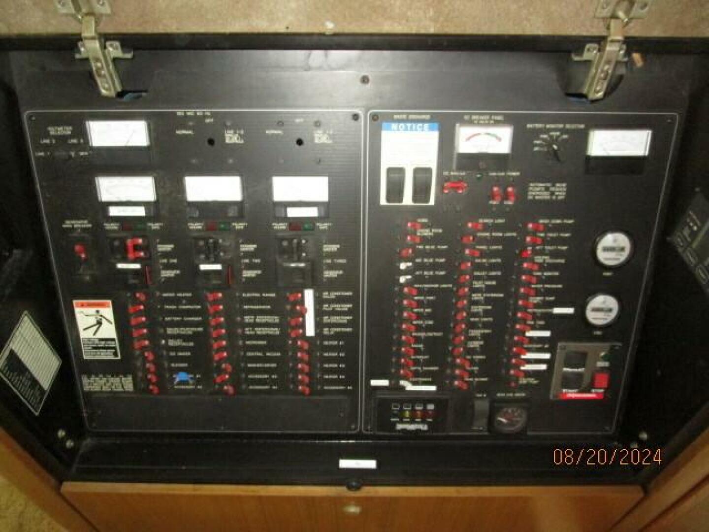 Slide: The Image of 47' Bayliner electrical panel - 4609459