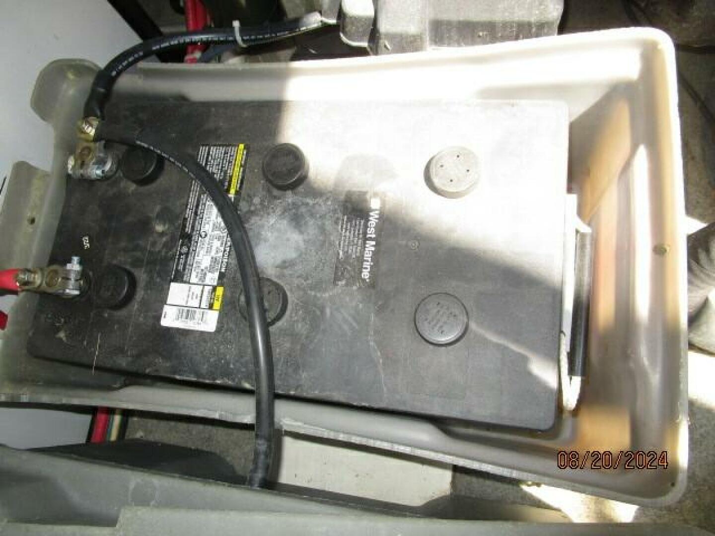 Slide: The Image of 47' Bayliner battery bank5 - 4609454