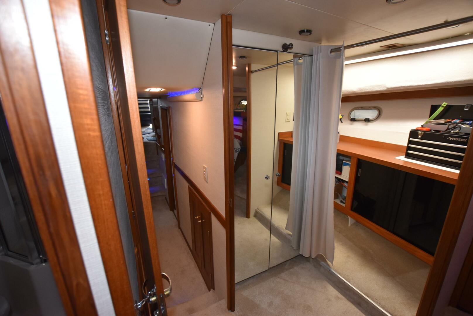 Slide: The Image of Bayliner 4788 Pilot House Motoryacht 1997 - 5035611