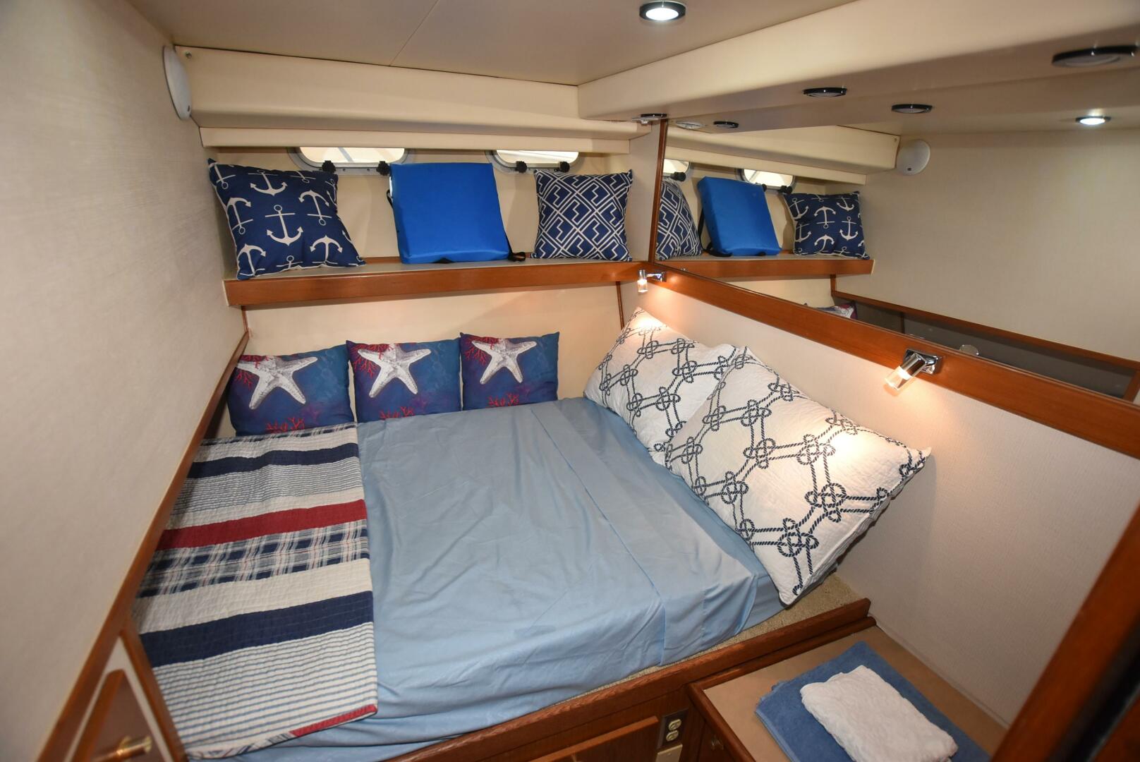 Slide: The Image of Bayliner 4788 Pilot House Motoryacht 1997 - 5035612