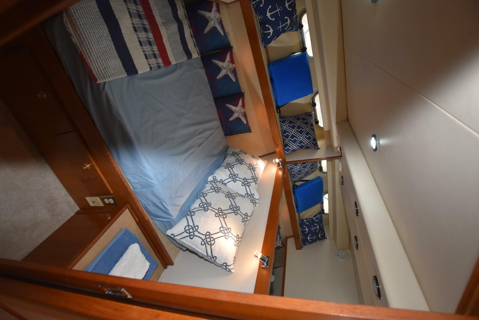 Slide: The Image of Bayliner 4788 Pilot House Motoryacht 1997 - 5035615