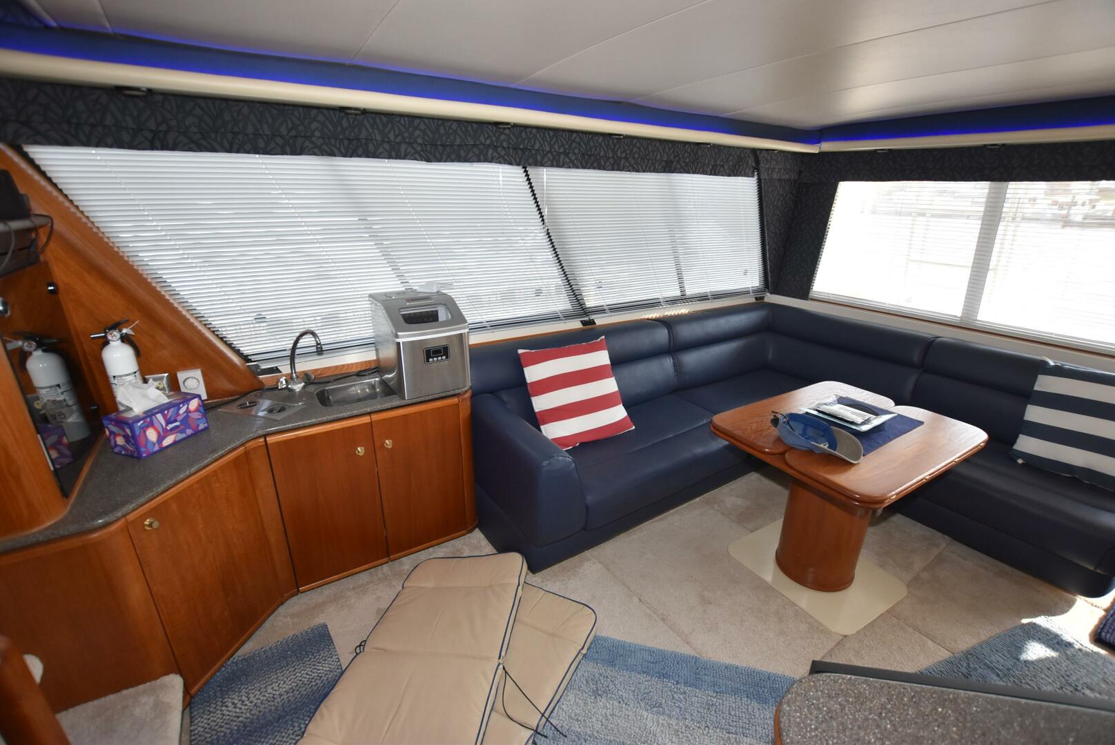 Slide: The Image of Bayliner 4788 Pilot House Motoryacht 1997 - 5035618