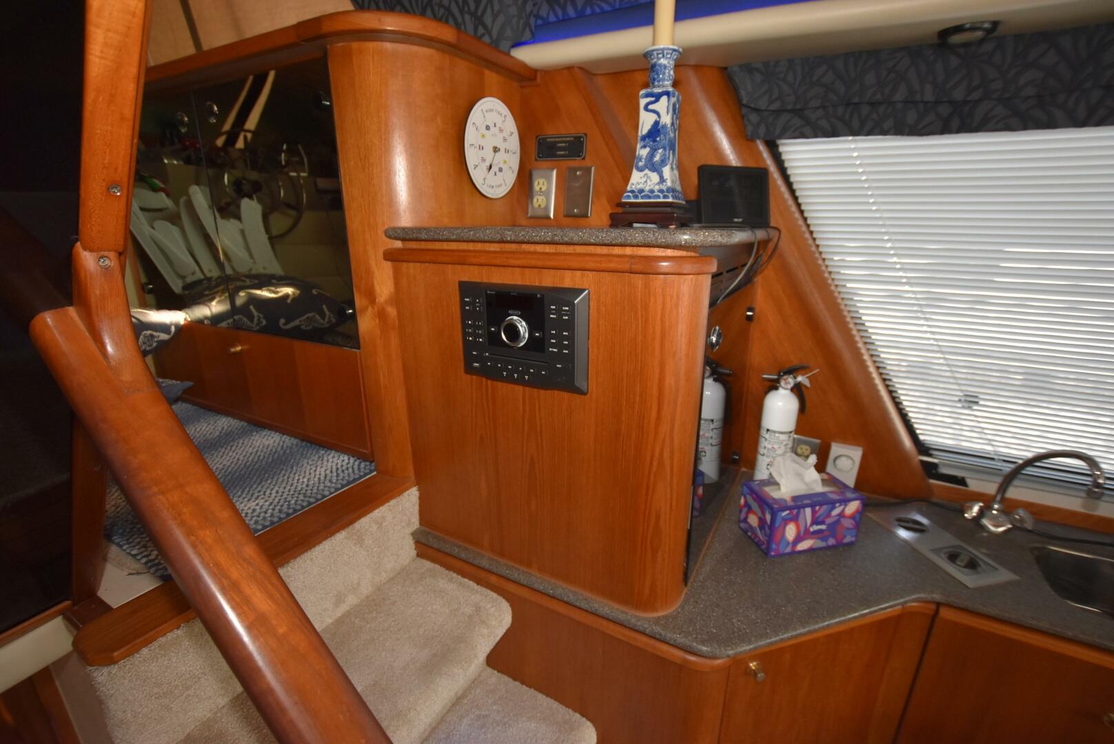 Slide: The Image of Bayliner 4788 Pilot House Motoryacht 1997 - 5035619