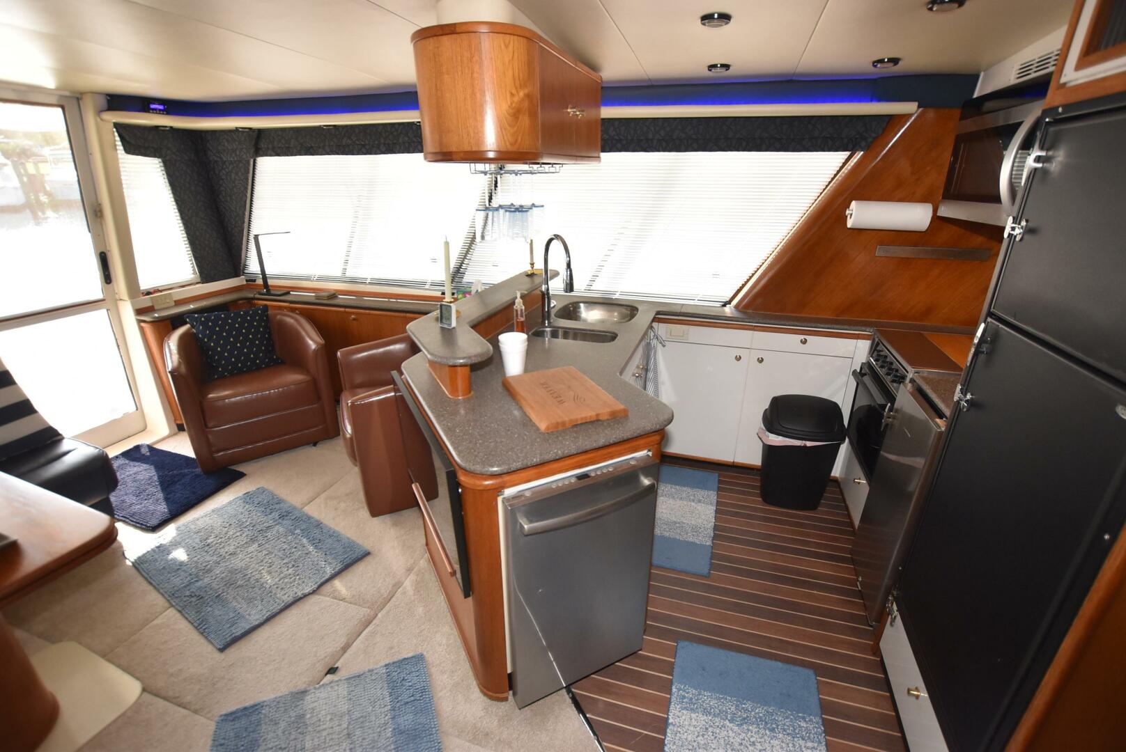 Slide: The Image of Bayliner 4788 Pilot House Motoryacht 1997 - 5035620