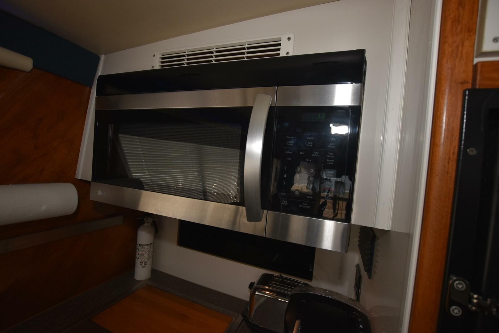 Slide: The Image of Bayliner 4788 Pilot House Motoryacht 1997 - 5035623