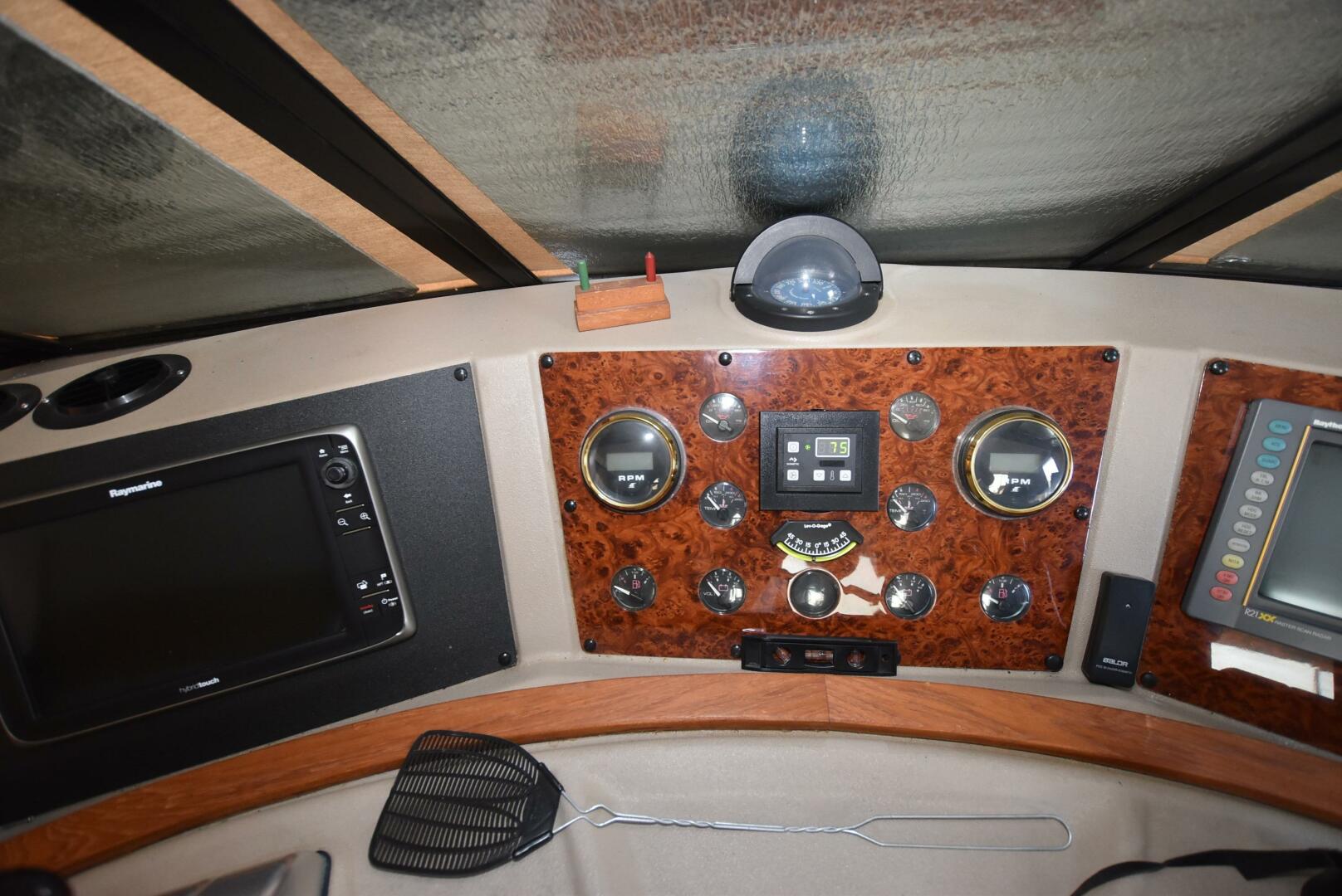 Slide: The Image of Bayliner 4788 Pilot House Motoryacht 1997 - 5035633