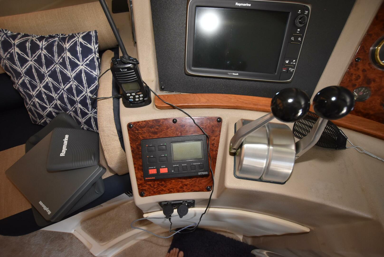 Slide: The Image of Bayliner 4788 Pilot House Motoryacht 1997 - 5035639