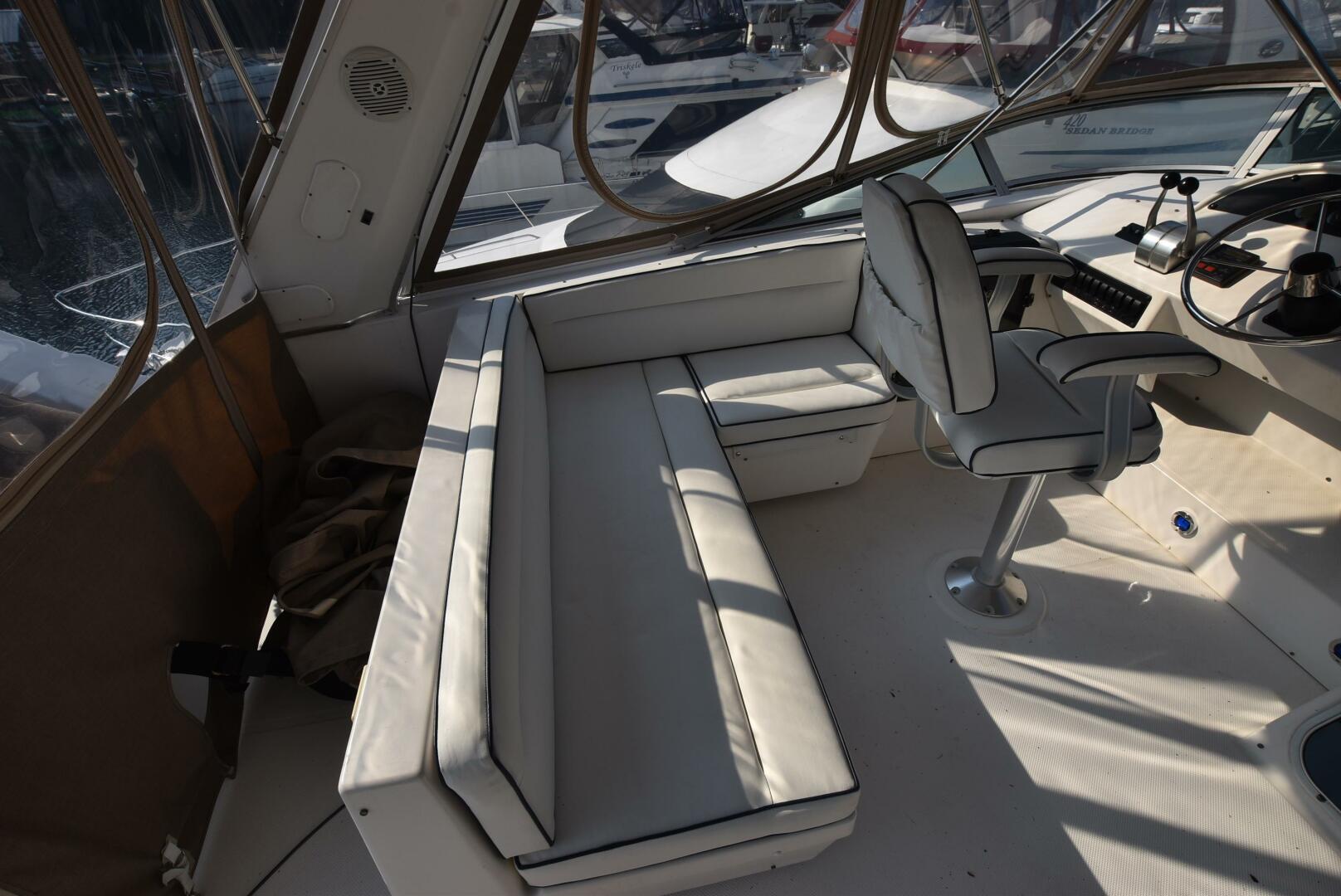 Slide: The Image of Bayliner 4788 Pilot House Motoryacht 1997 - 5035644