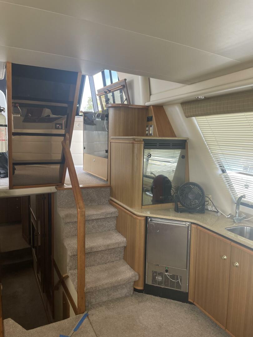 Slide: The Image of Bayliner 4788 Pilot House Motoryacht 2001 - 5368232